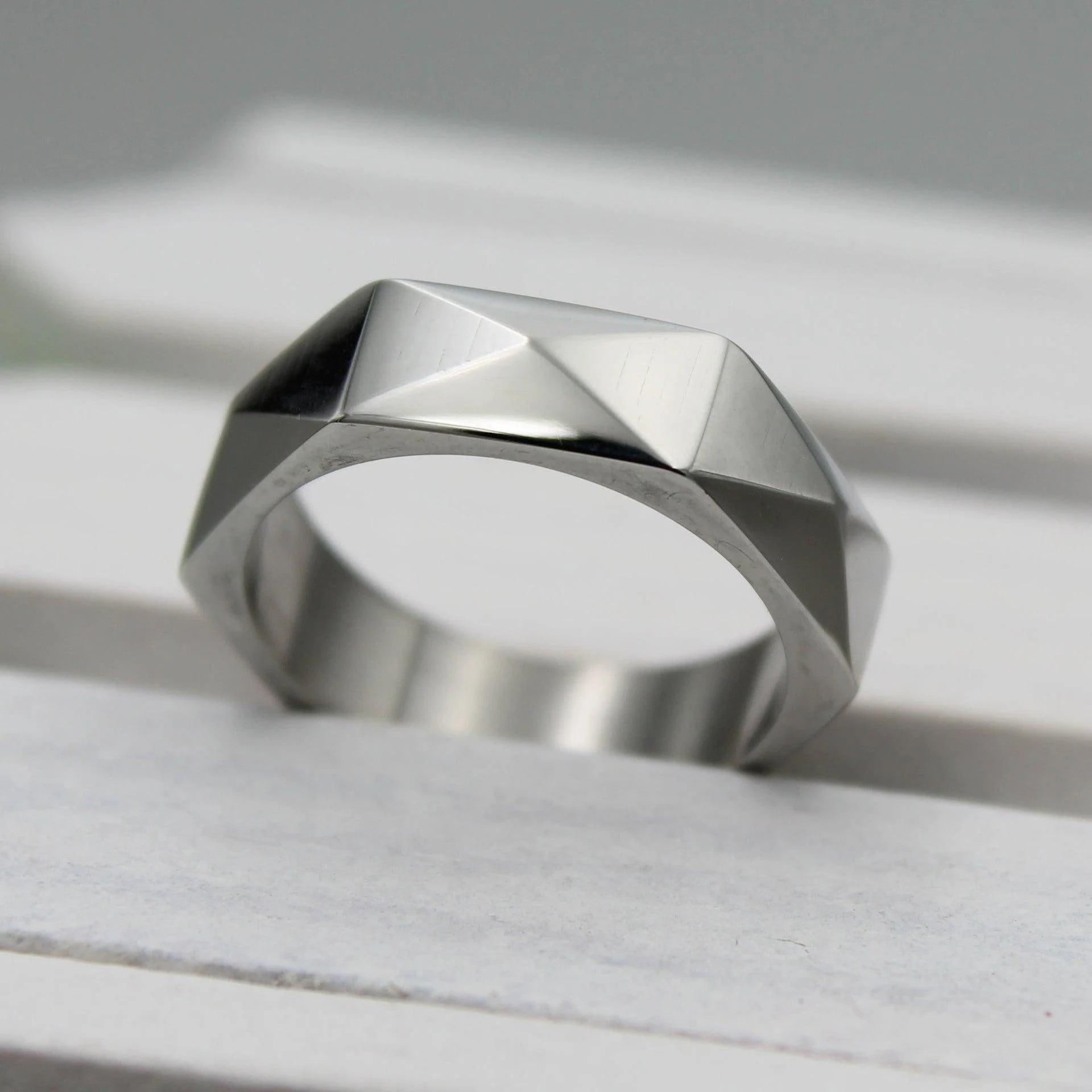 Diamond Cut Ring - Image 3
